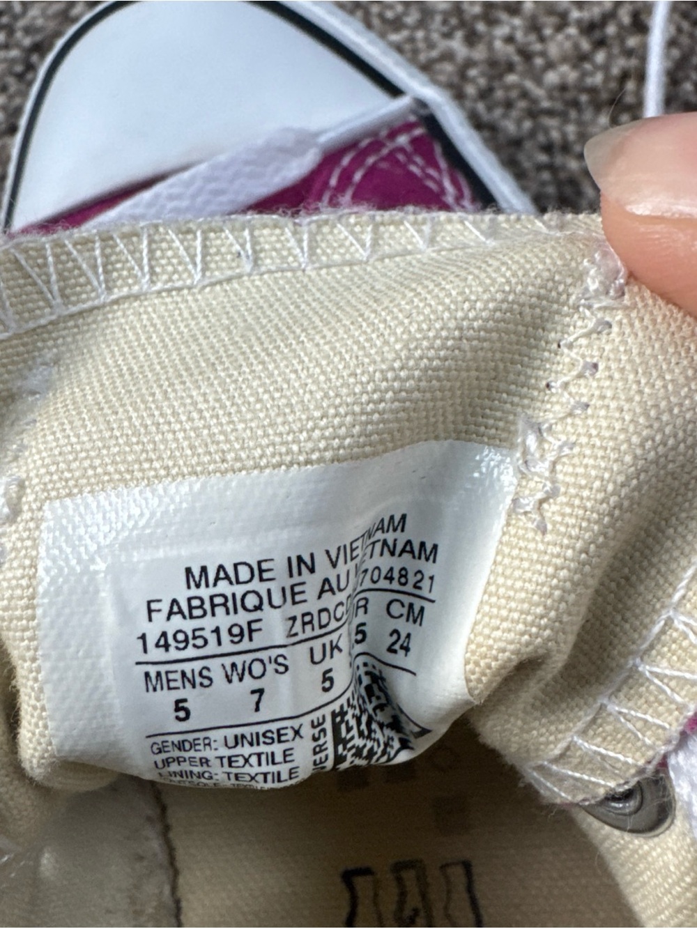 Converse Women’s 7 Magenta Low-Top Canvas Sneakers EUC Minimally Worn! - Picture 8 of 8